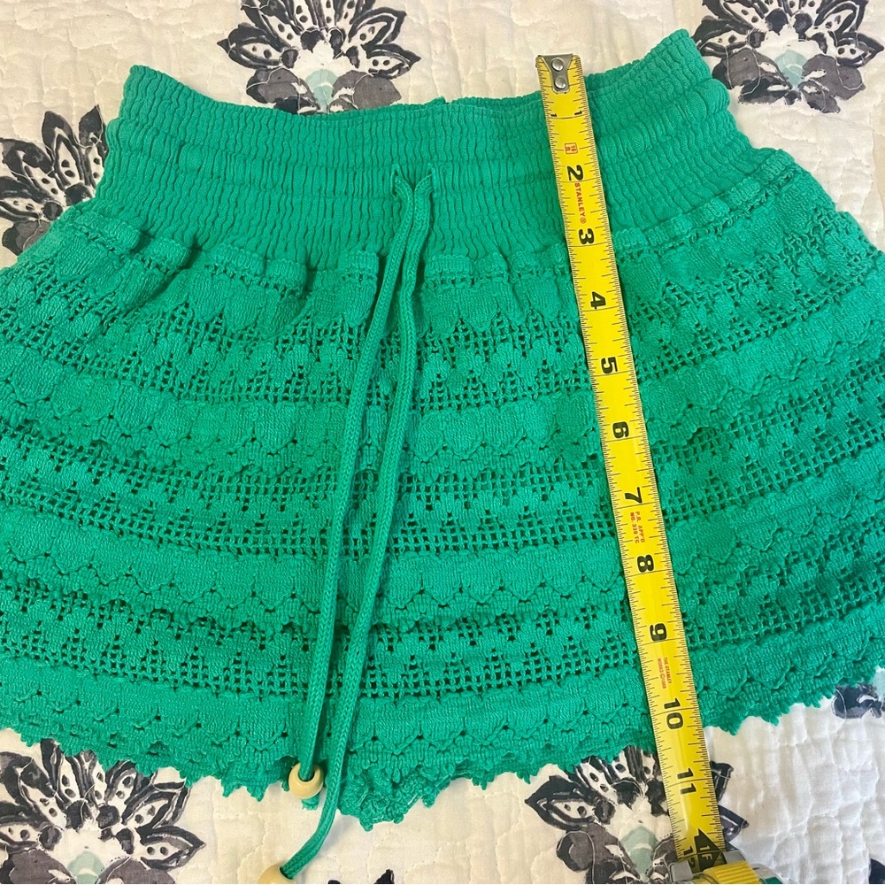 Green Crochet/layered Skort (shorts underneath) Girls 10/12 mini